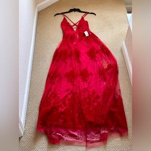 Stunning, beautiful red dress